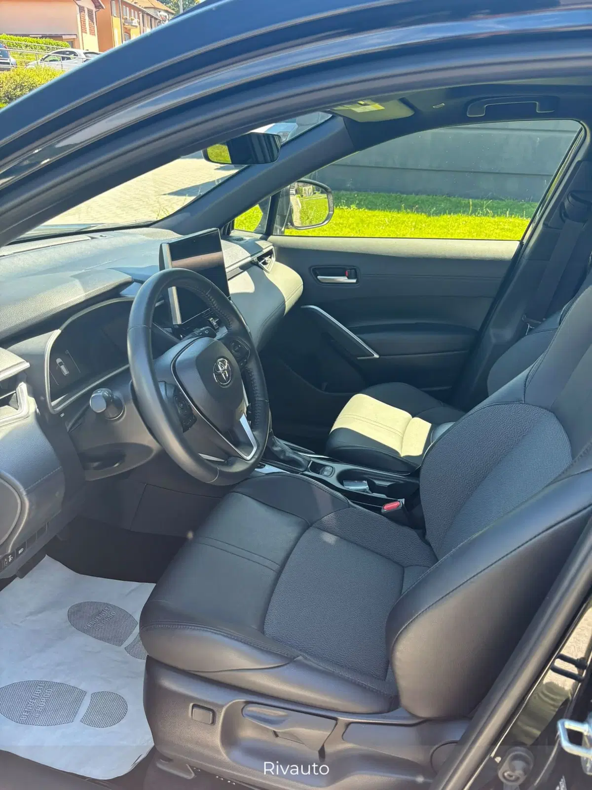 Toyota Corolla Cross Hybrid usata a Como (5)