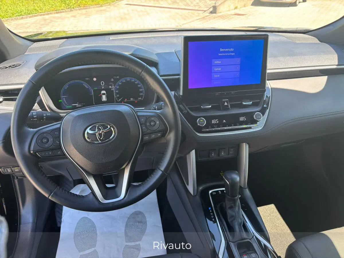 Toyota Corolla Cross Hybrid usata a Como (7)