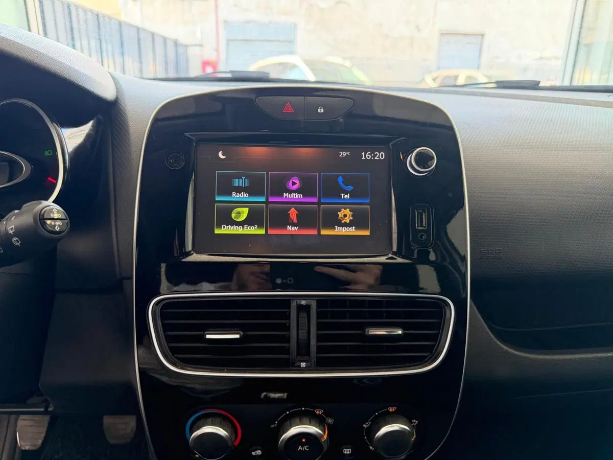 Renault Clio usata a Napoli (13)