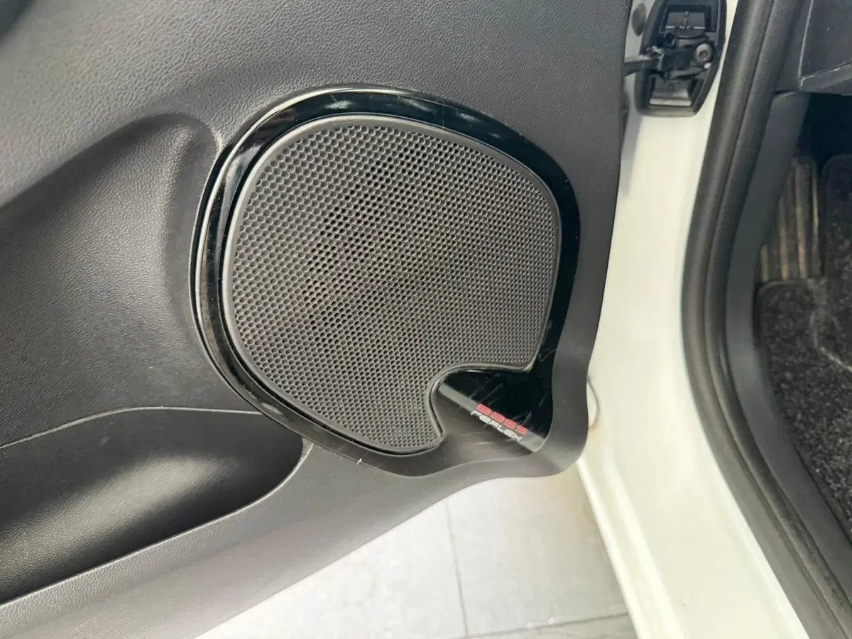 Renault Clio usata a Napoli (8)