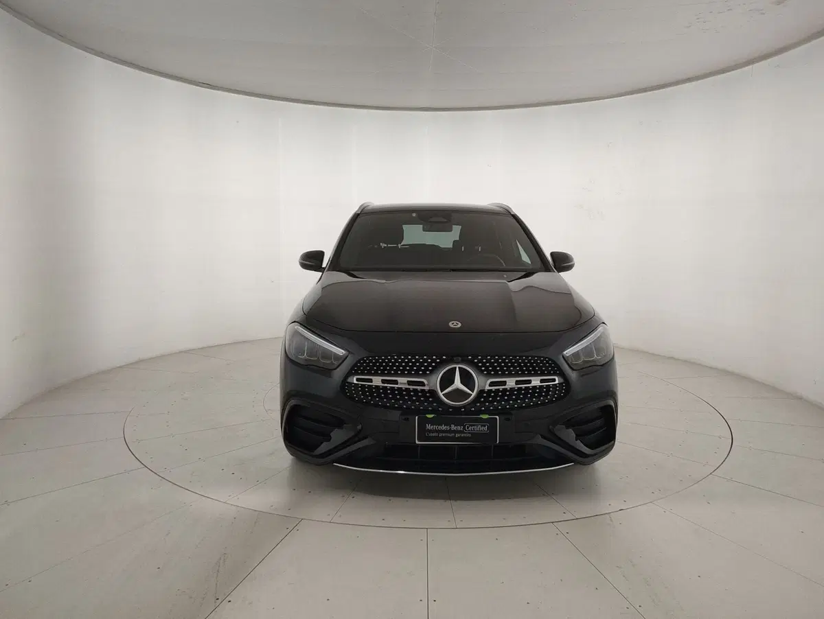 Mercedes-Benz GLA SUV usata a Genova (2)