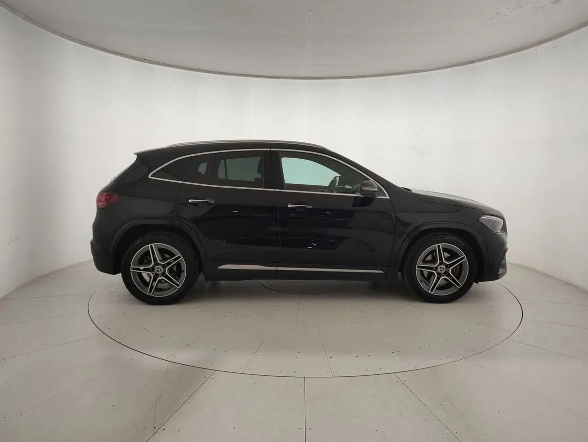 Mercedes-Benz GLA SUV usata a Genova (5)