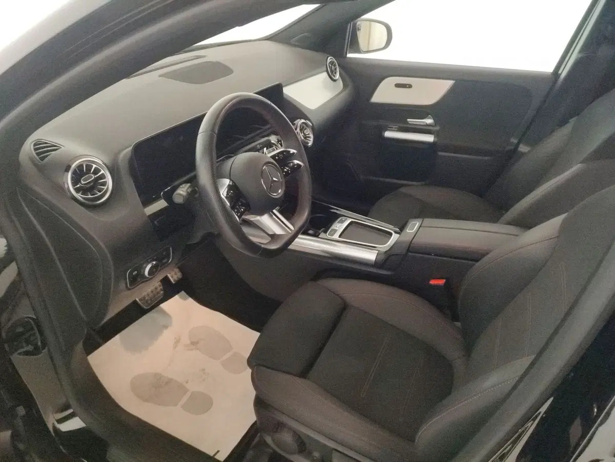 Mercedes-Benz GLA SUV usata a Genova (6)