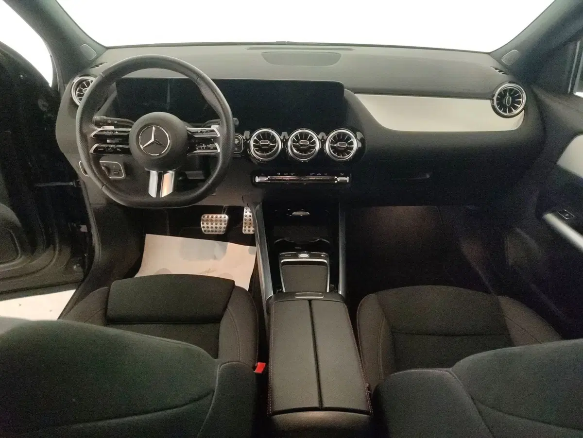 Mercedes-Benz GLA SUV usata a Genova (8)
