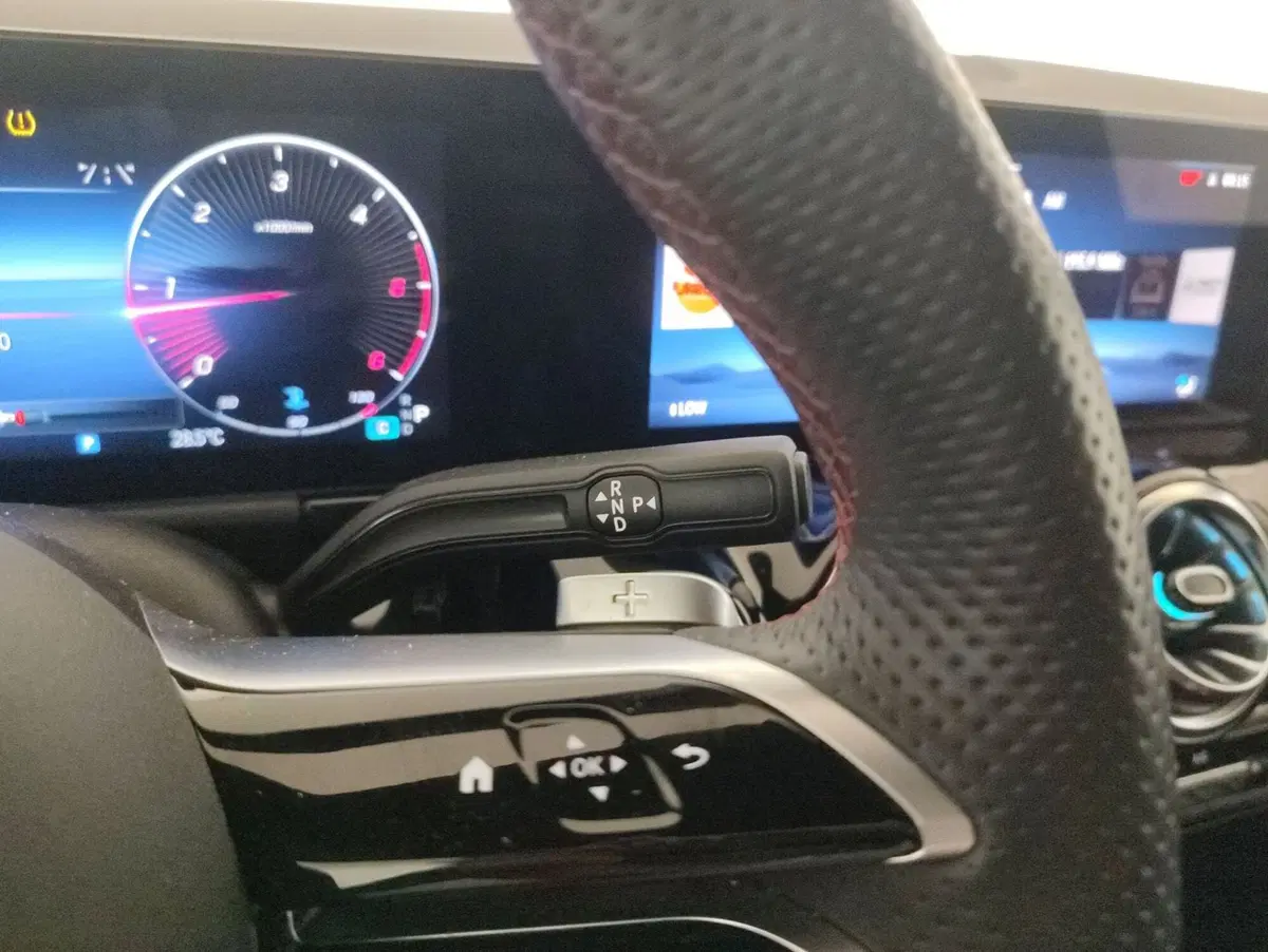 Mercedes-Benz GLA SUV usata a Genova (9)