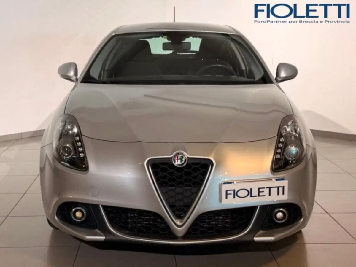 Alfa Romeo Giulietta usata a Brescia (3)