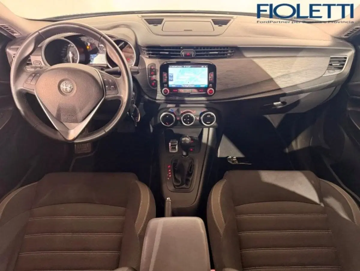 Alfa Romeo Giulietta usata a Brescia (6)