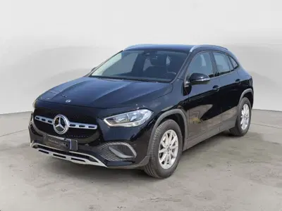 Mercedes-Benz GLA SUV 180 d Executive auto del 2022 usata