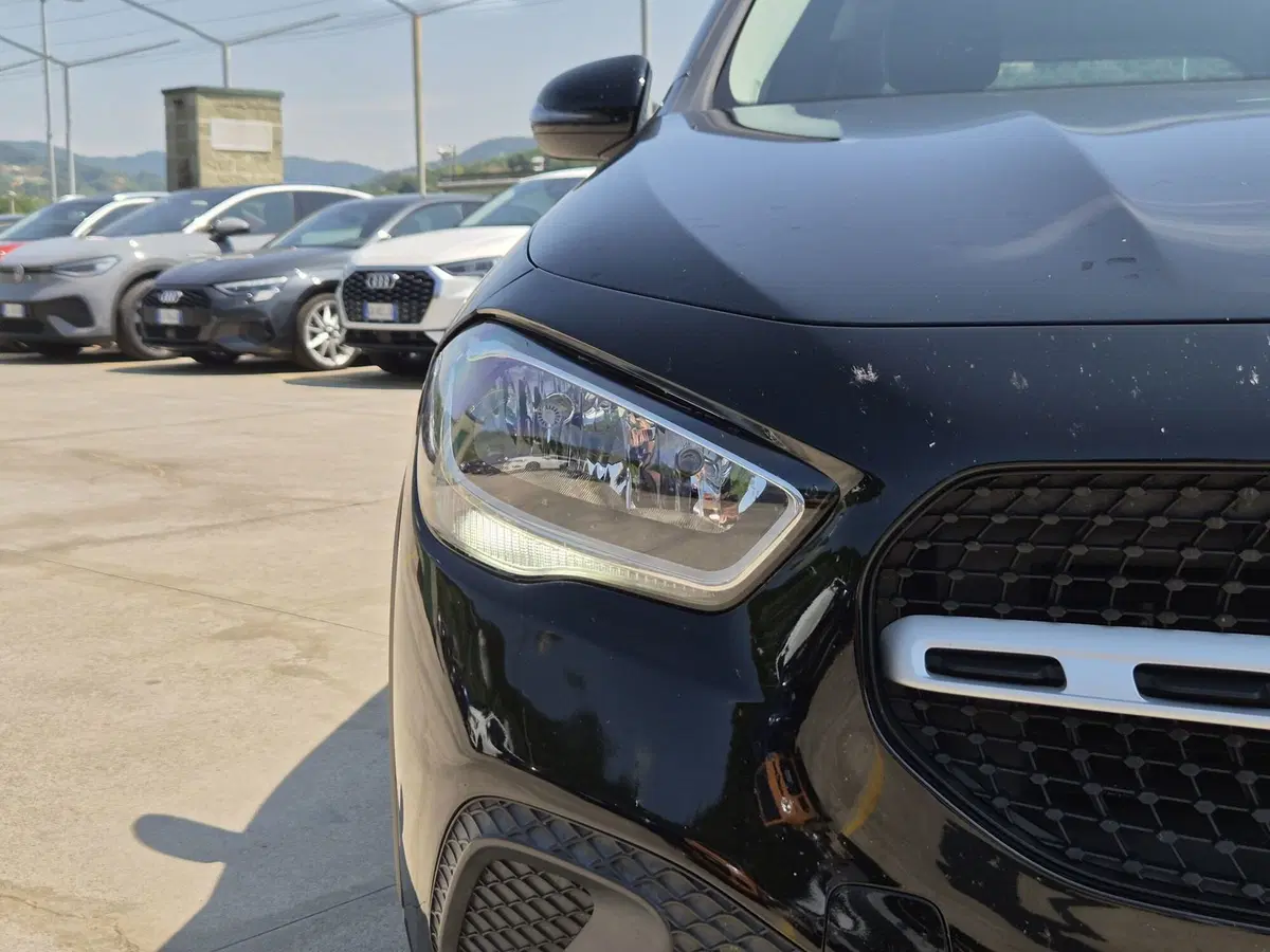 Mercedes-Benz GLA SUV usata  (15)
