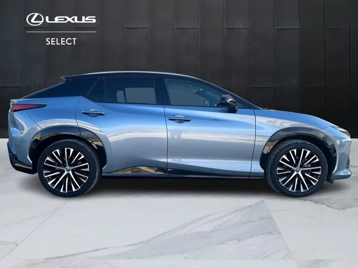 Lexus RZ usata a Catania (4)