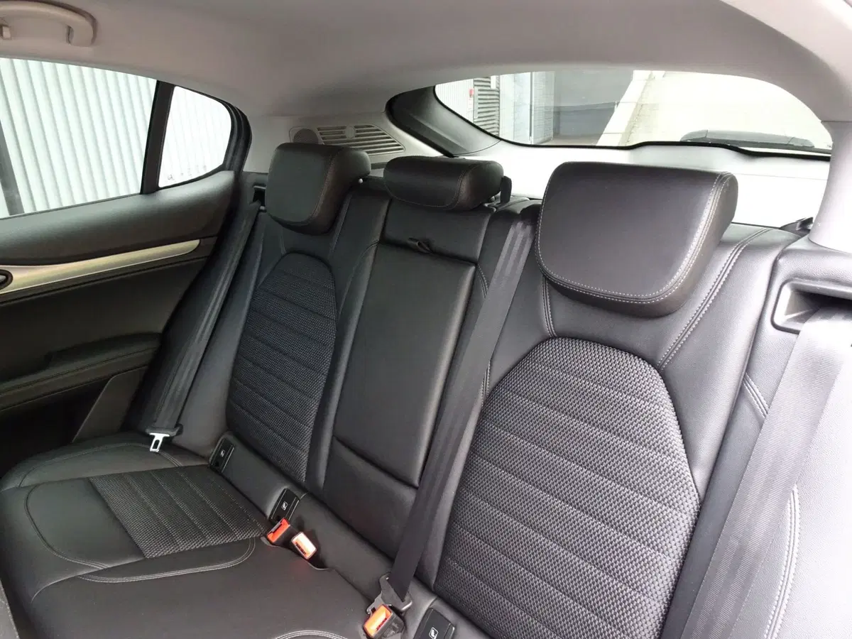Alfa Romeo Stelvio usata a Treviso (10)