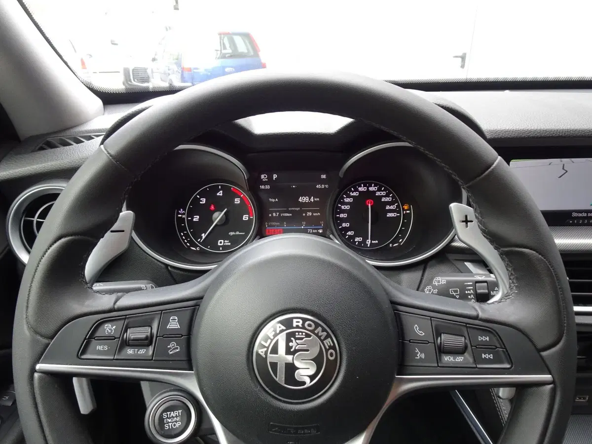 Alfa Romeo Stelvio usata a Treviso (12)