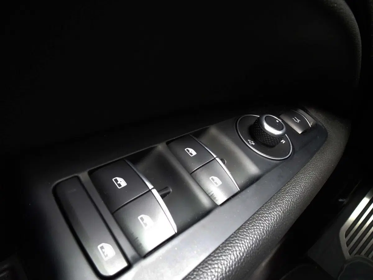 Alfa Romeo Stelvio usata a Treviso (14)