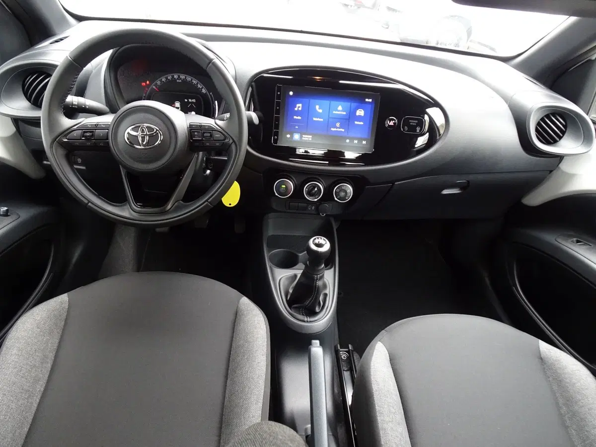 Toyota Aygo X usata a Treviso (10)