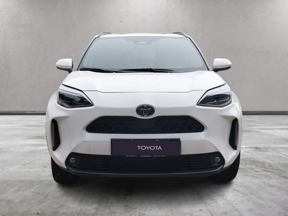 Toyota Yaris Cross nuova a Roma (12)