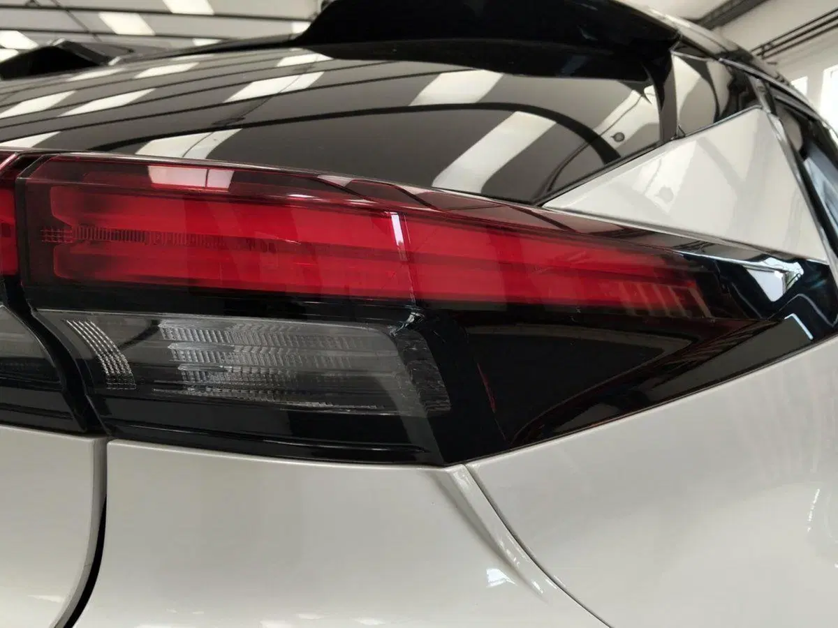 Toyota Toyota C-HR usata a Roma (13)