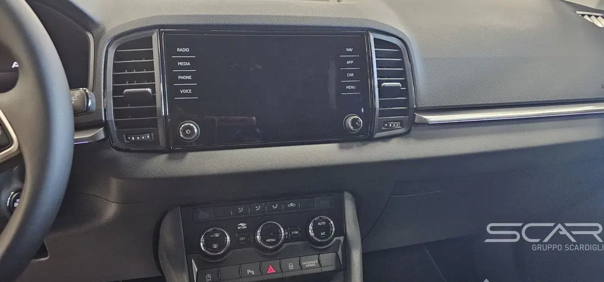 Skoda Karoq nuova a Livorno (15)