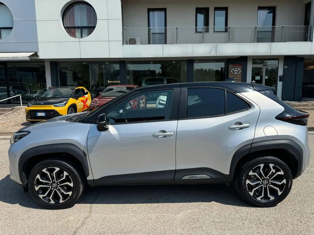 Toyota Yaris Cross usata a Modena (9)
