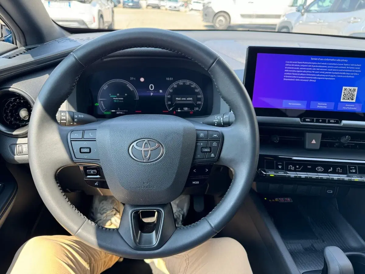 Toyota Toyota C-HR usata a Modena (11)