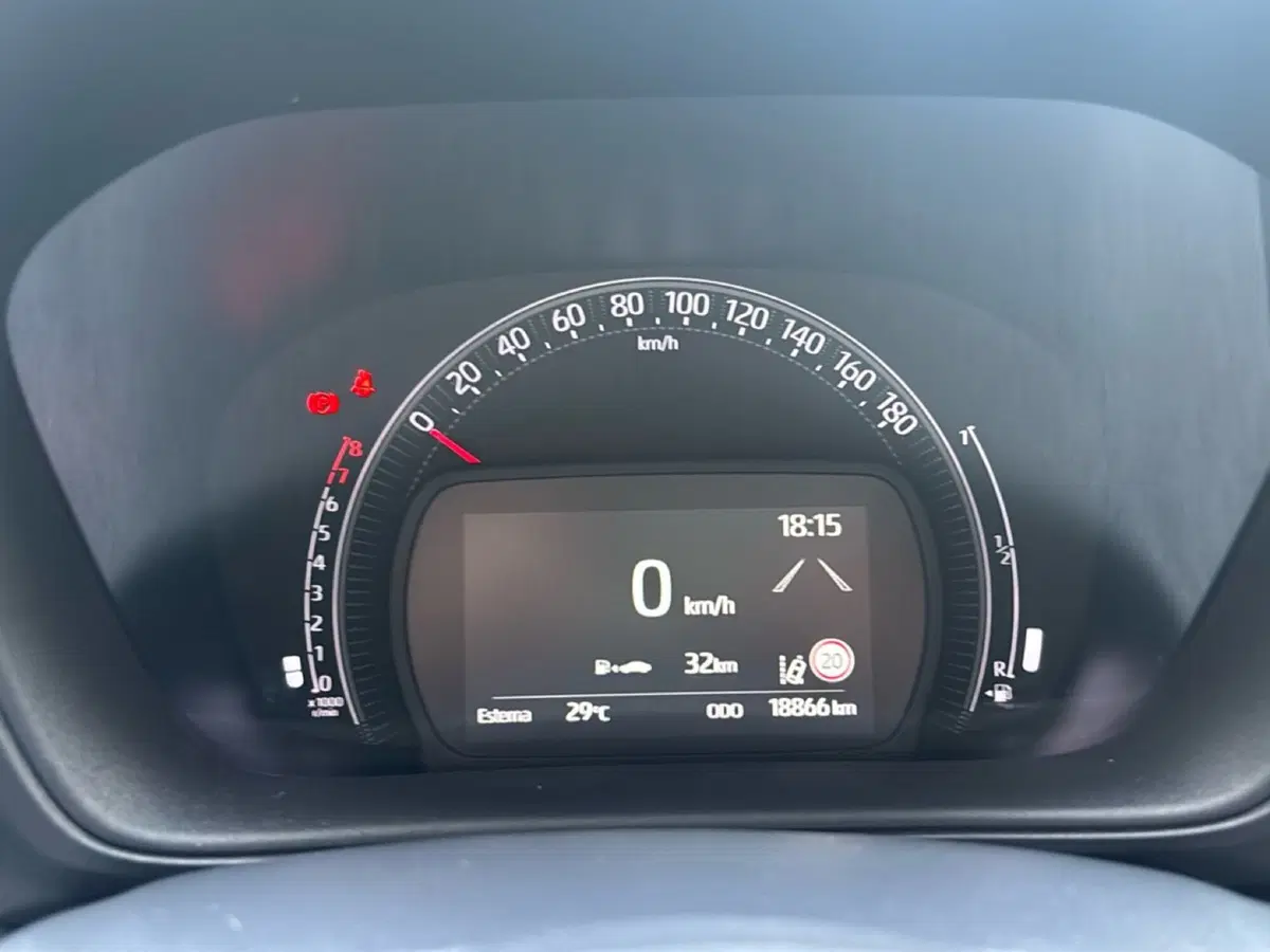 Toyota Aygo X usata a Bologna (10)