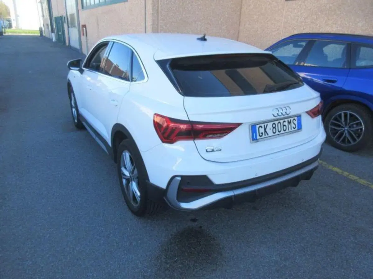 Audi Q3 Sportback usata a Bologna (2)