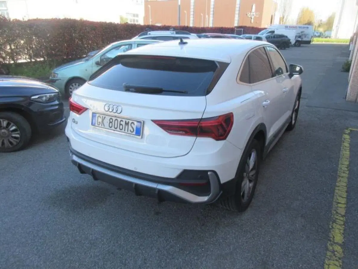 Audi Q3 Sportback usata a Bologna (4)