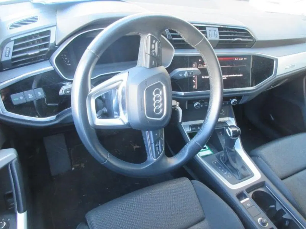 Audi Q3 Sportback usata a Bologna (6)