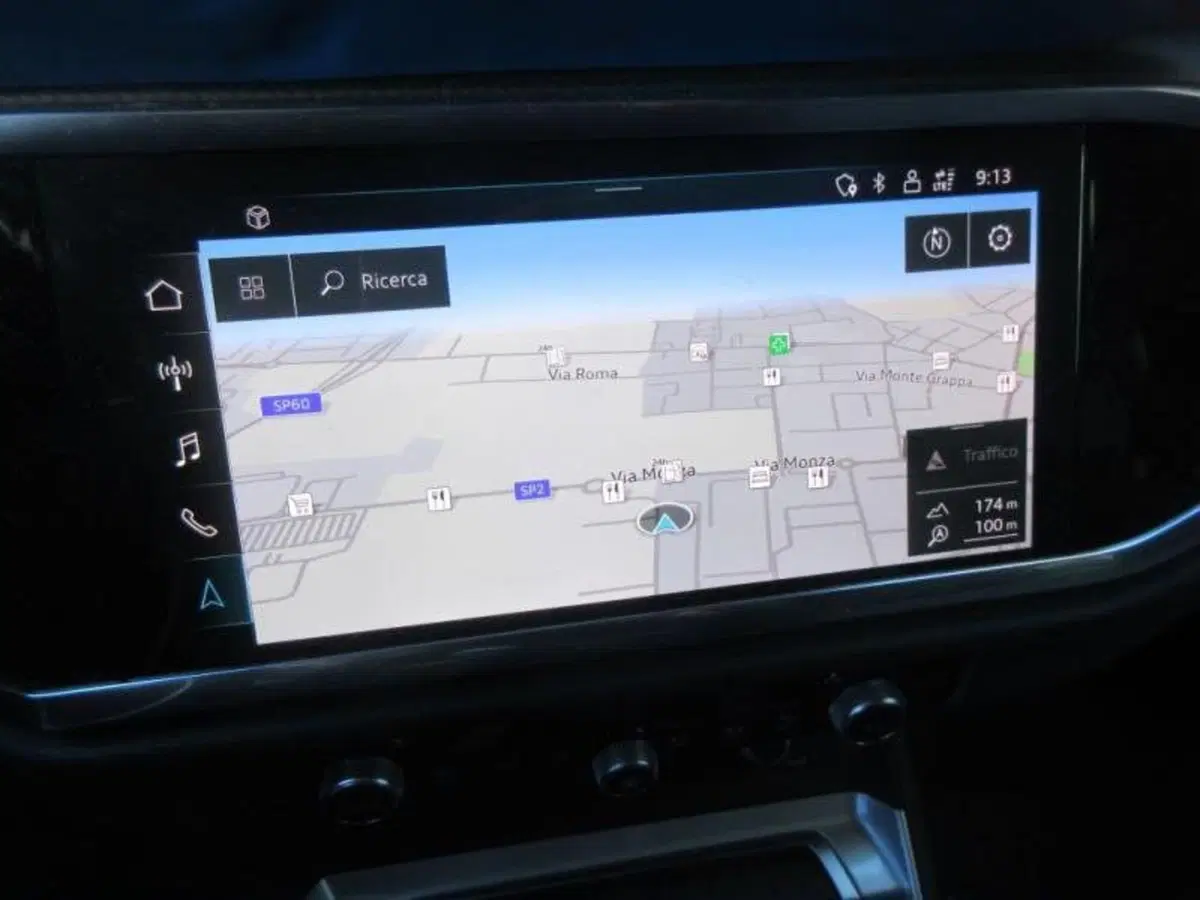 Audi Q3 Sportback usata a Bologna (9)