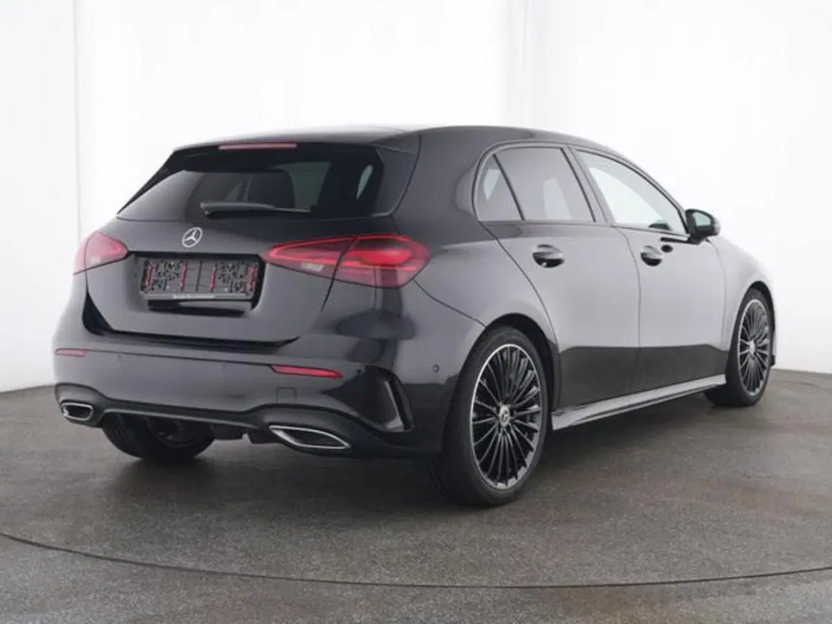 Mercedes-Benz Classe A Sedan usata a Milano (3)