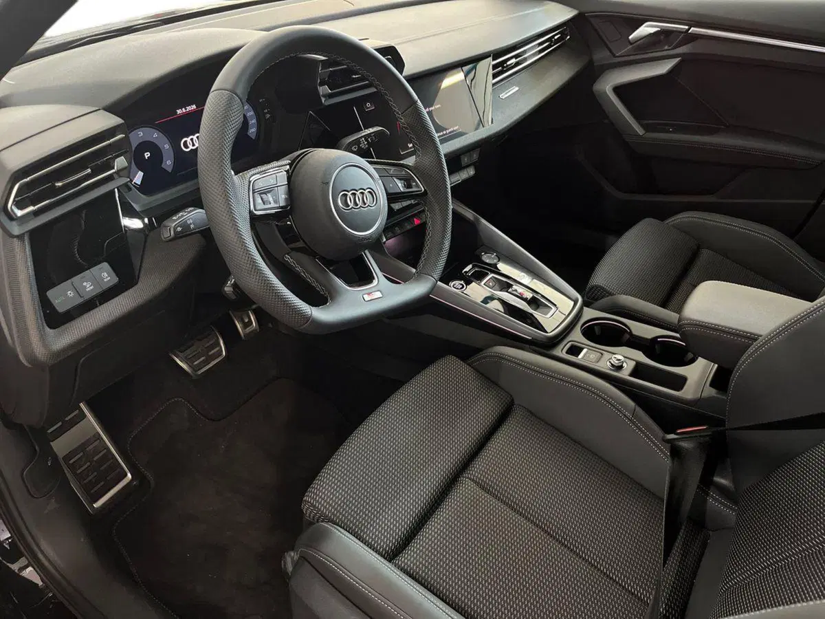 Audi A3 allstreet nuova a Bari (10)