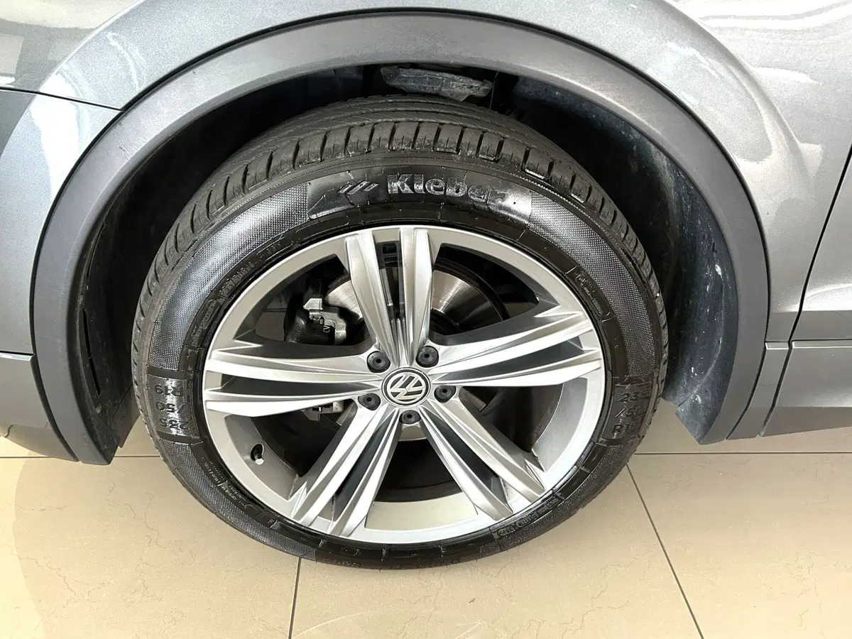 Volkswagen Tiguan usata a Ferrara (7)