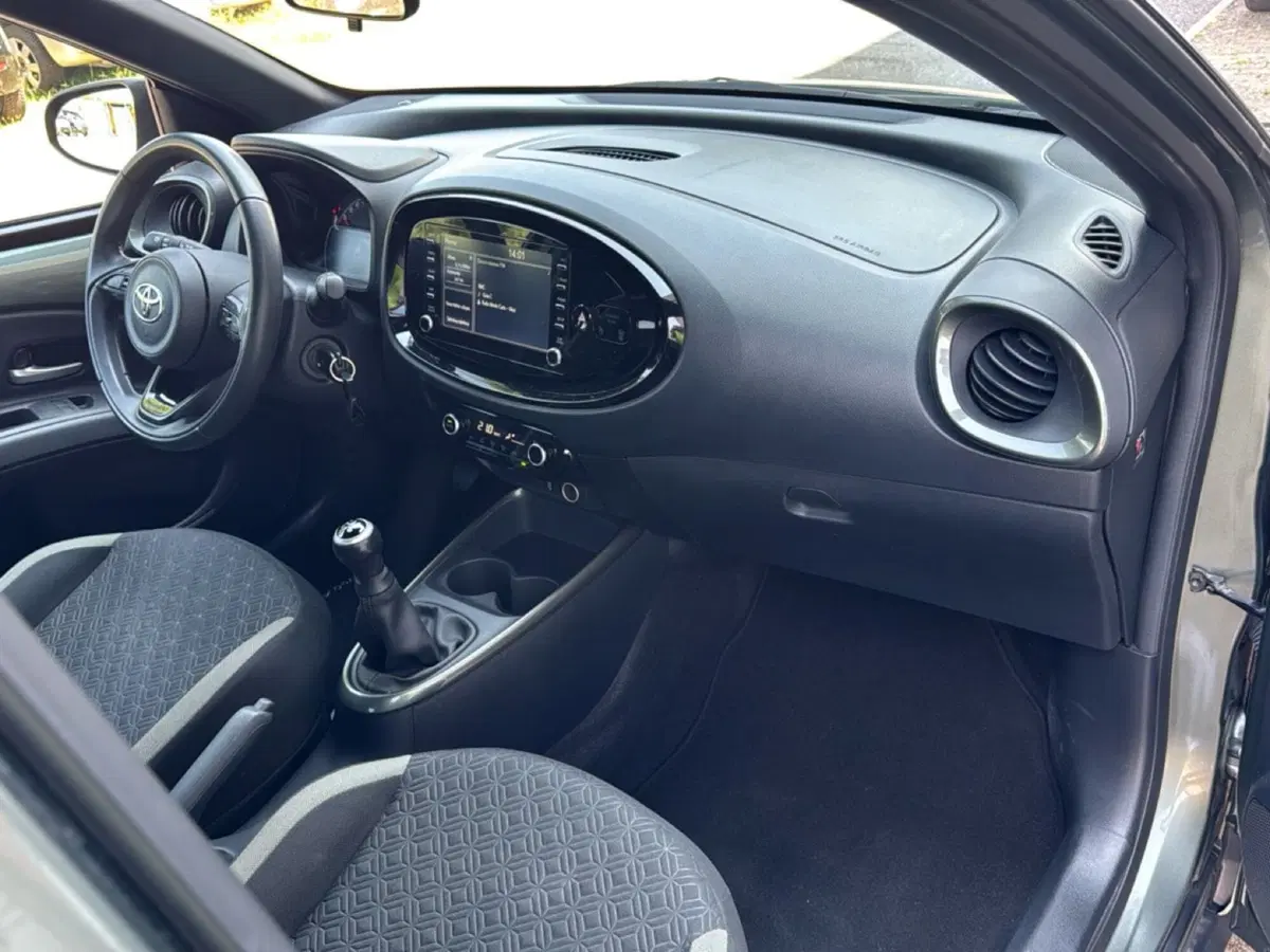 Toyota Aygo X usata a Ferrara (12)