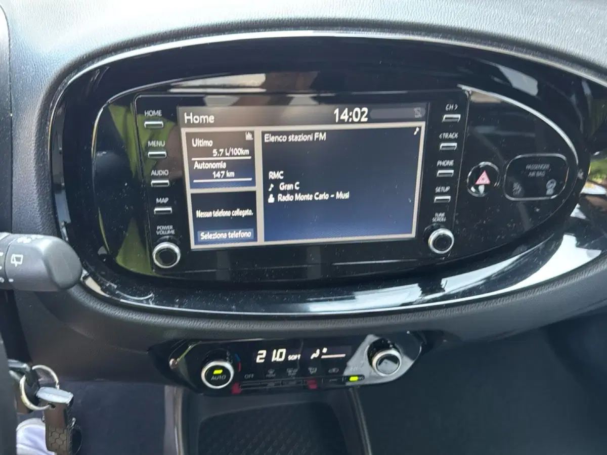 Toyota Aygo X usata a Ferrara (13)
