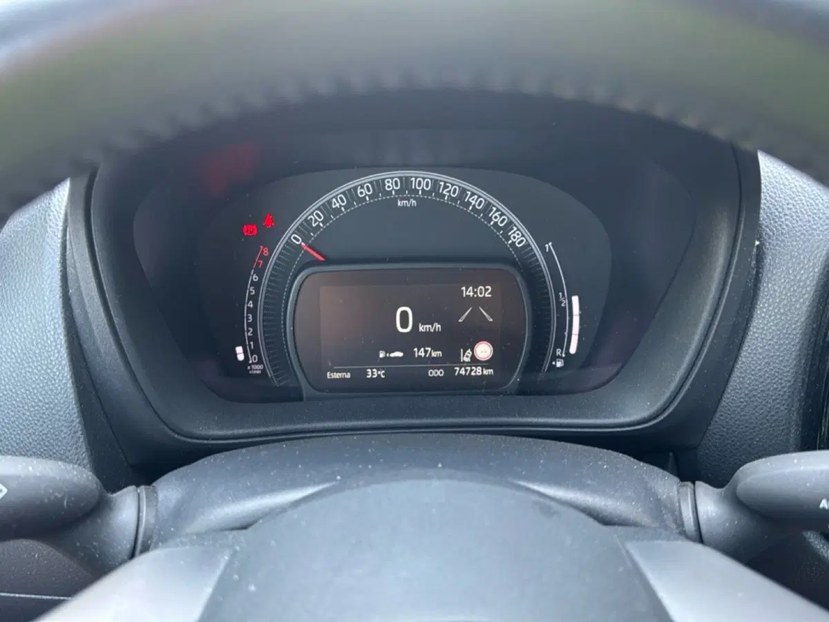 Toyota Aygo X usata a Ferrara (15)