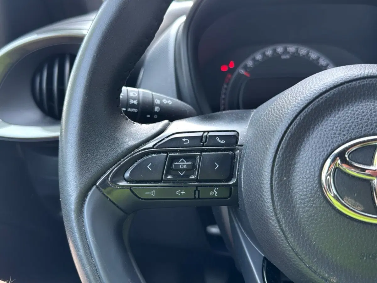 Toyota Aygo X usata a Ferrara (17)