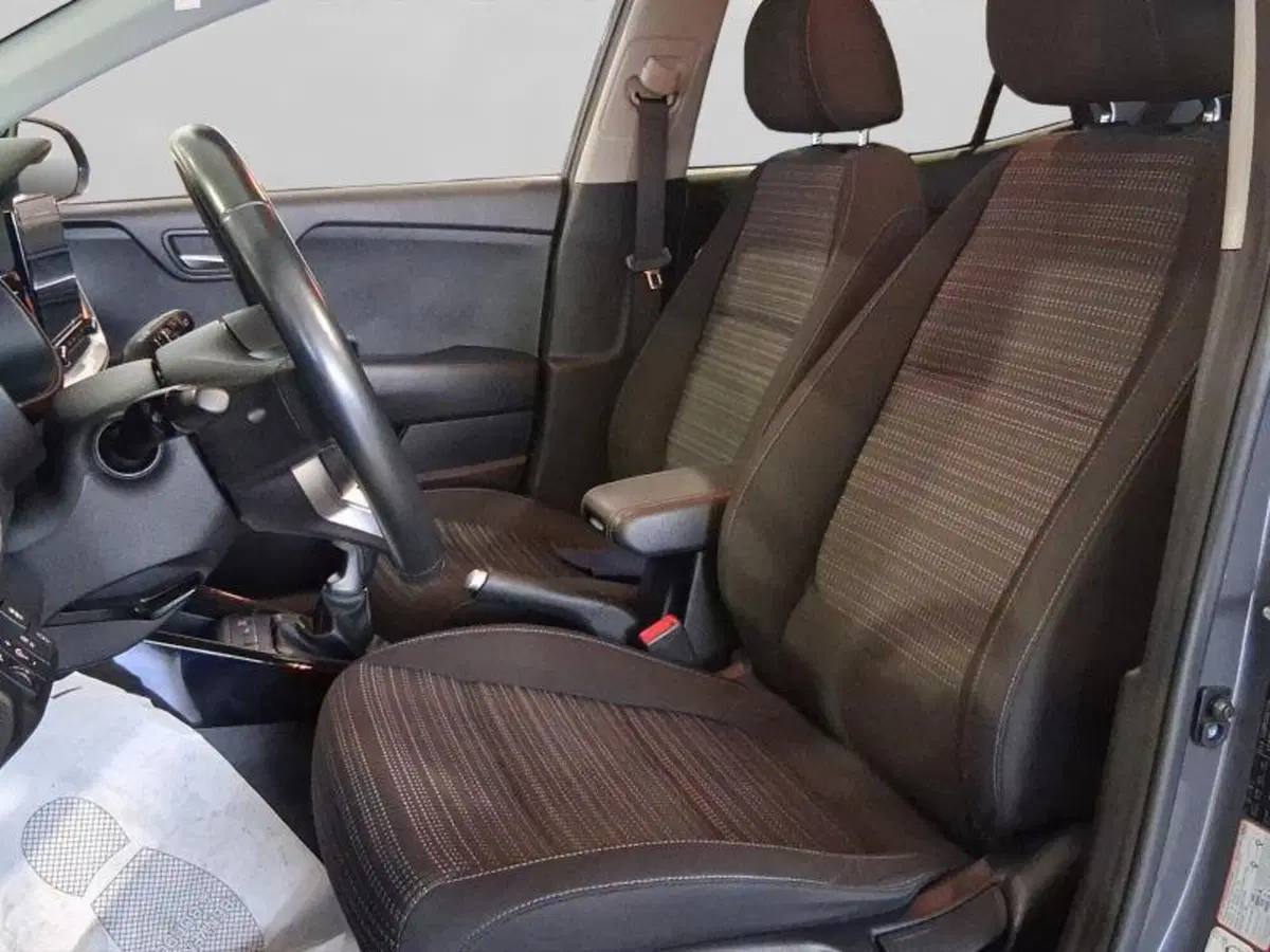 Kia Stonic usata a Genova (9)
