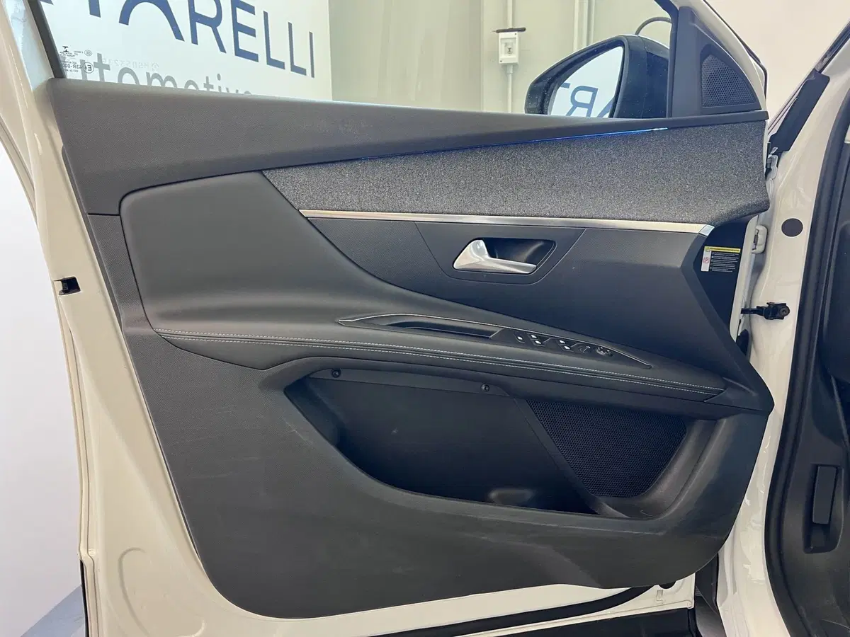 Peugeot 3008 usata a Bari (12)