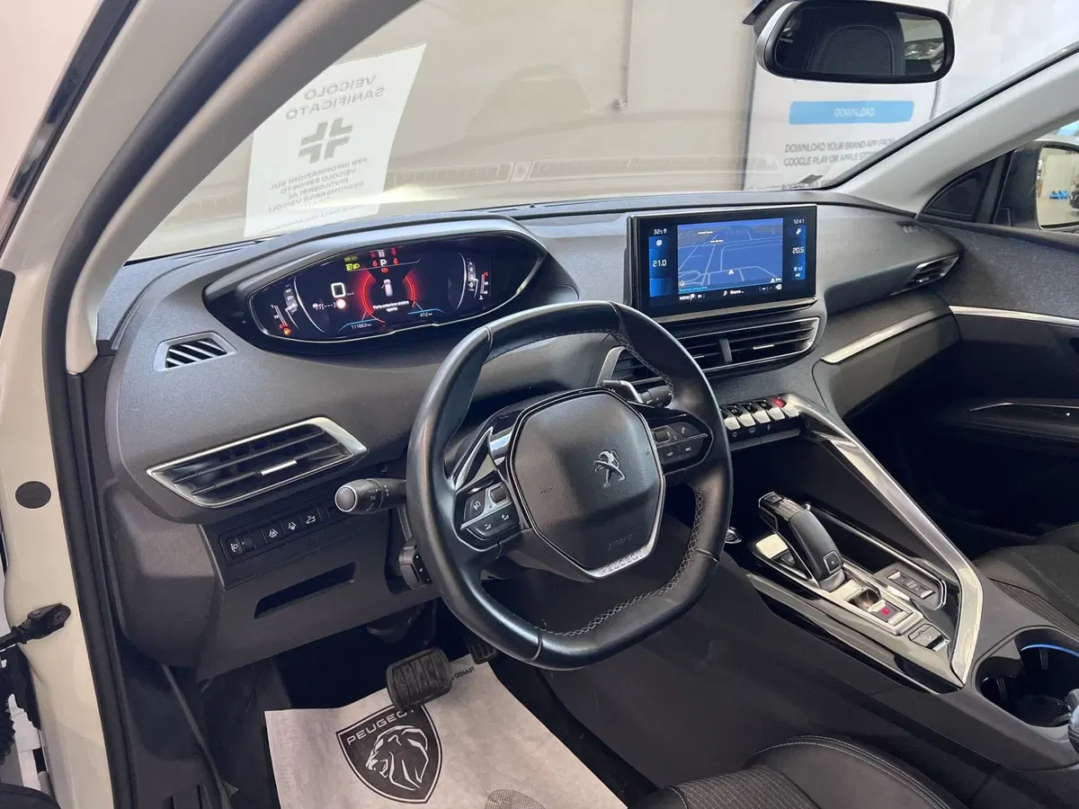 Peugeot 3008 usata a Bari (15)