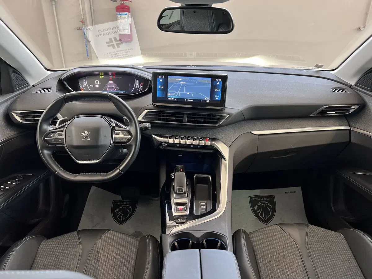Peugeot 3008 usata a Bari (19)