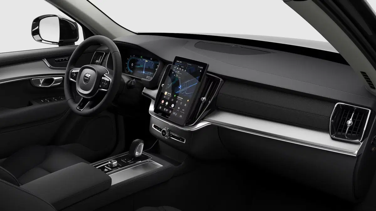 Volvo XC90 nuova a Como (7)
