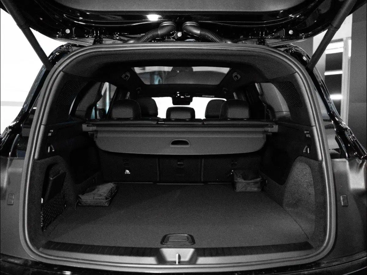 Mercedes-Benz GLB nuova a Ancona (10)