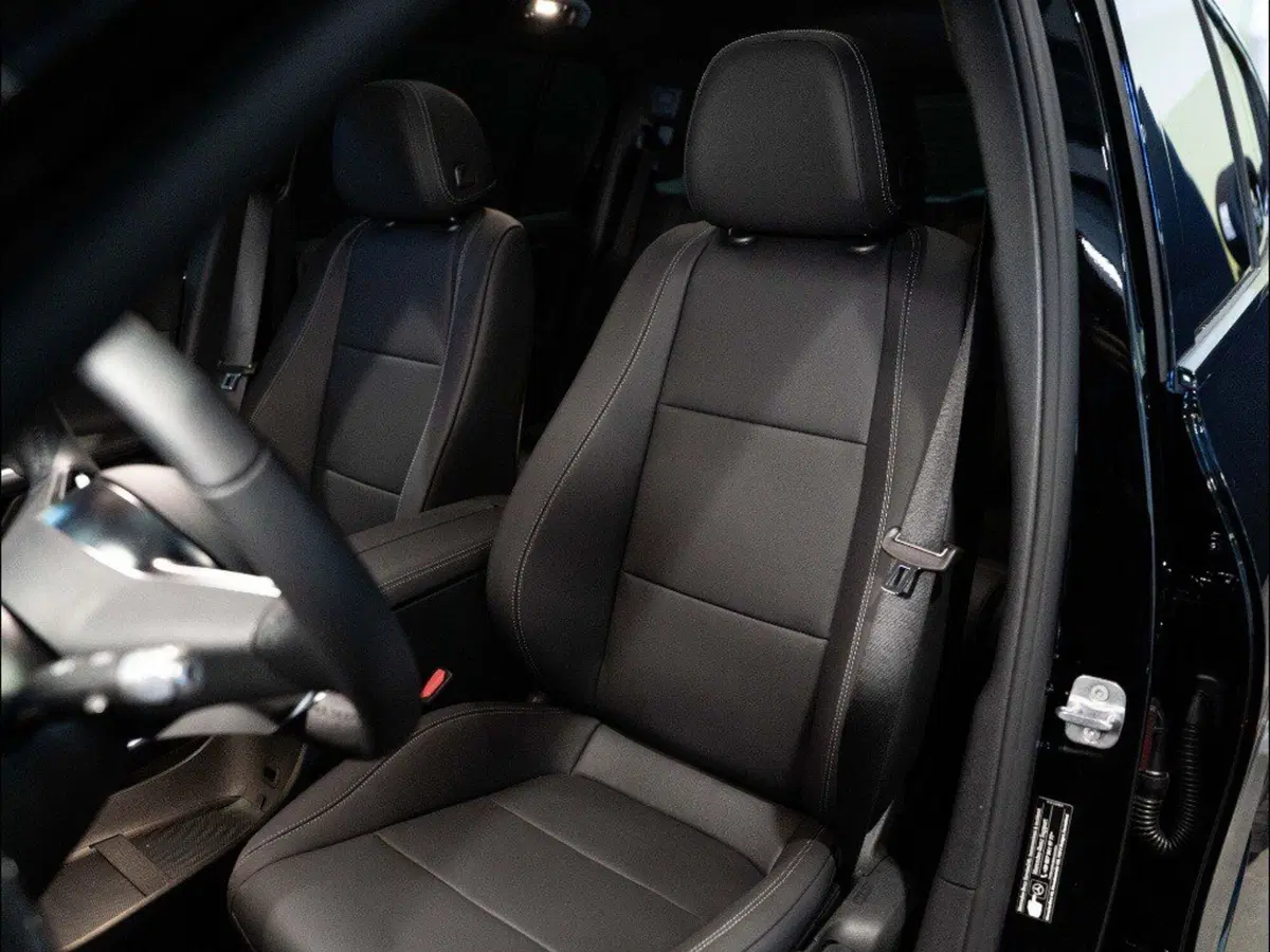 Mercedes-Benz GLB nuova a Ancona (11)