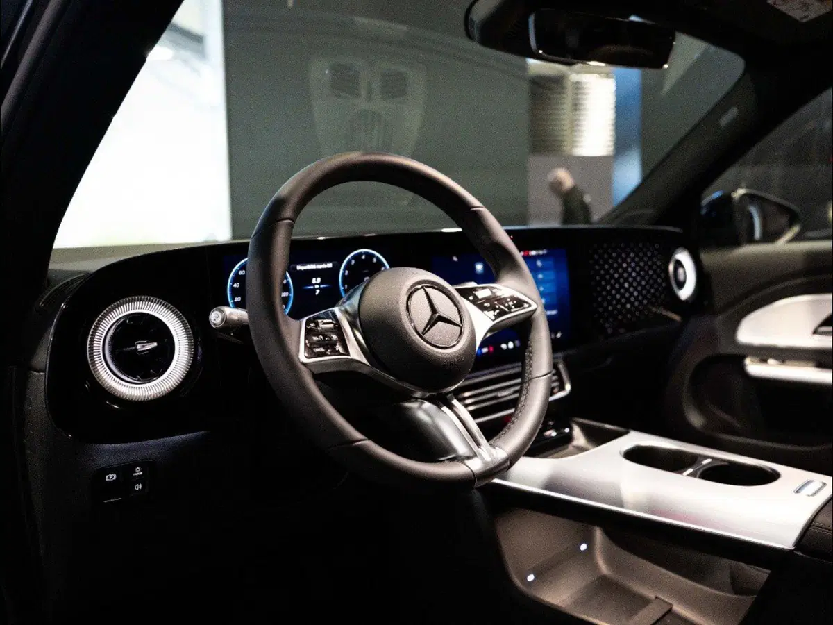 Mercedes-Benz GLB nuova a Ancona (14)