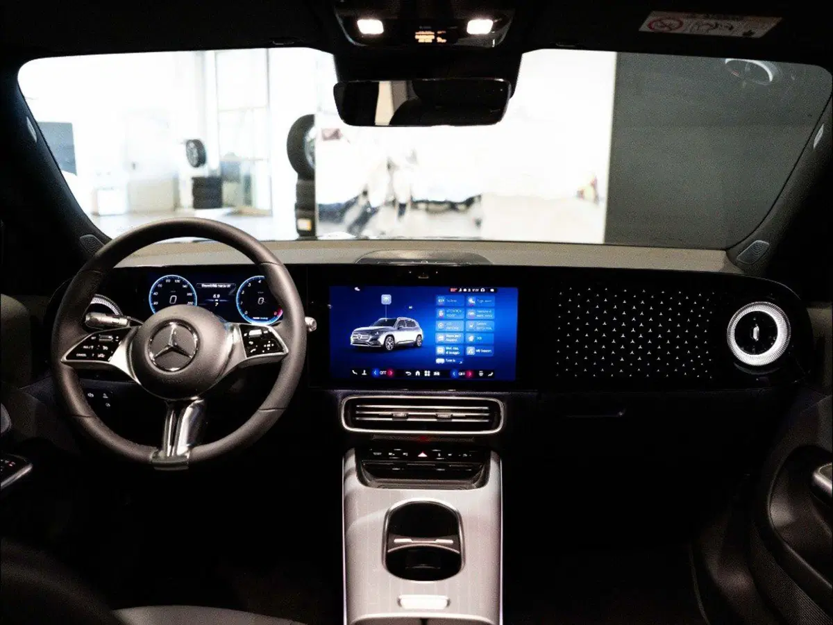 Mercedes-Benz GLB nuova a Ancona (17)