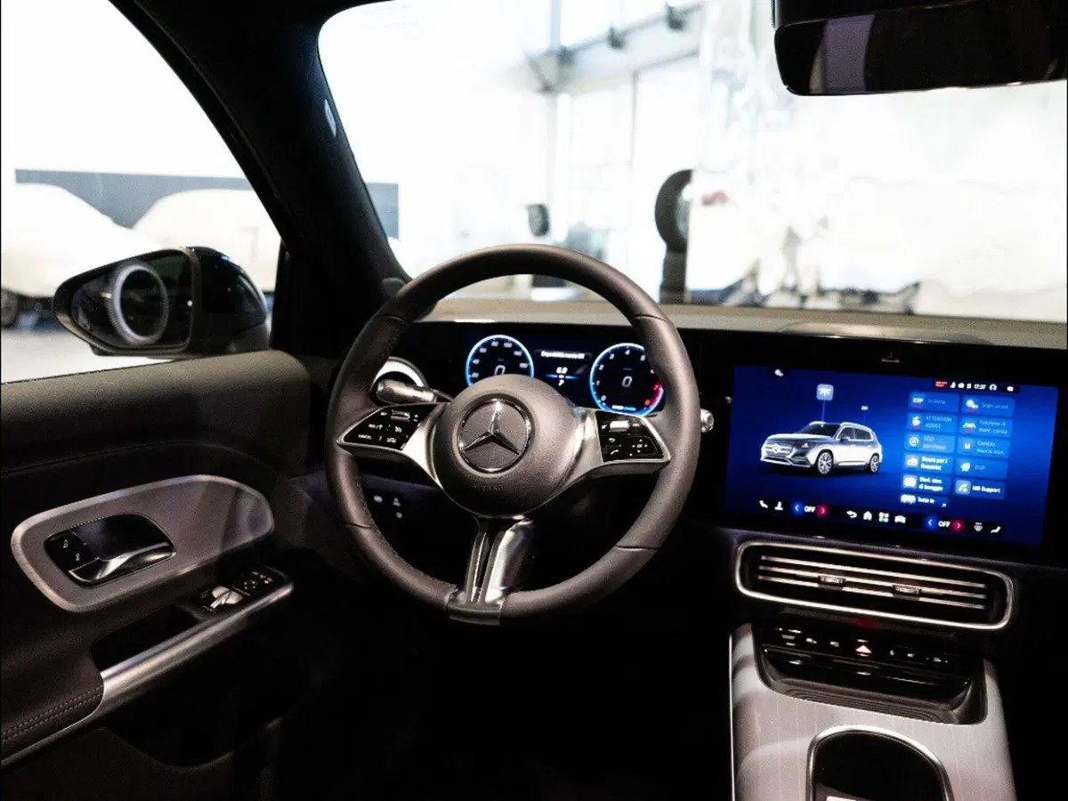 Mercedes-Benz GLB nuova a Ancona (18)