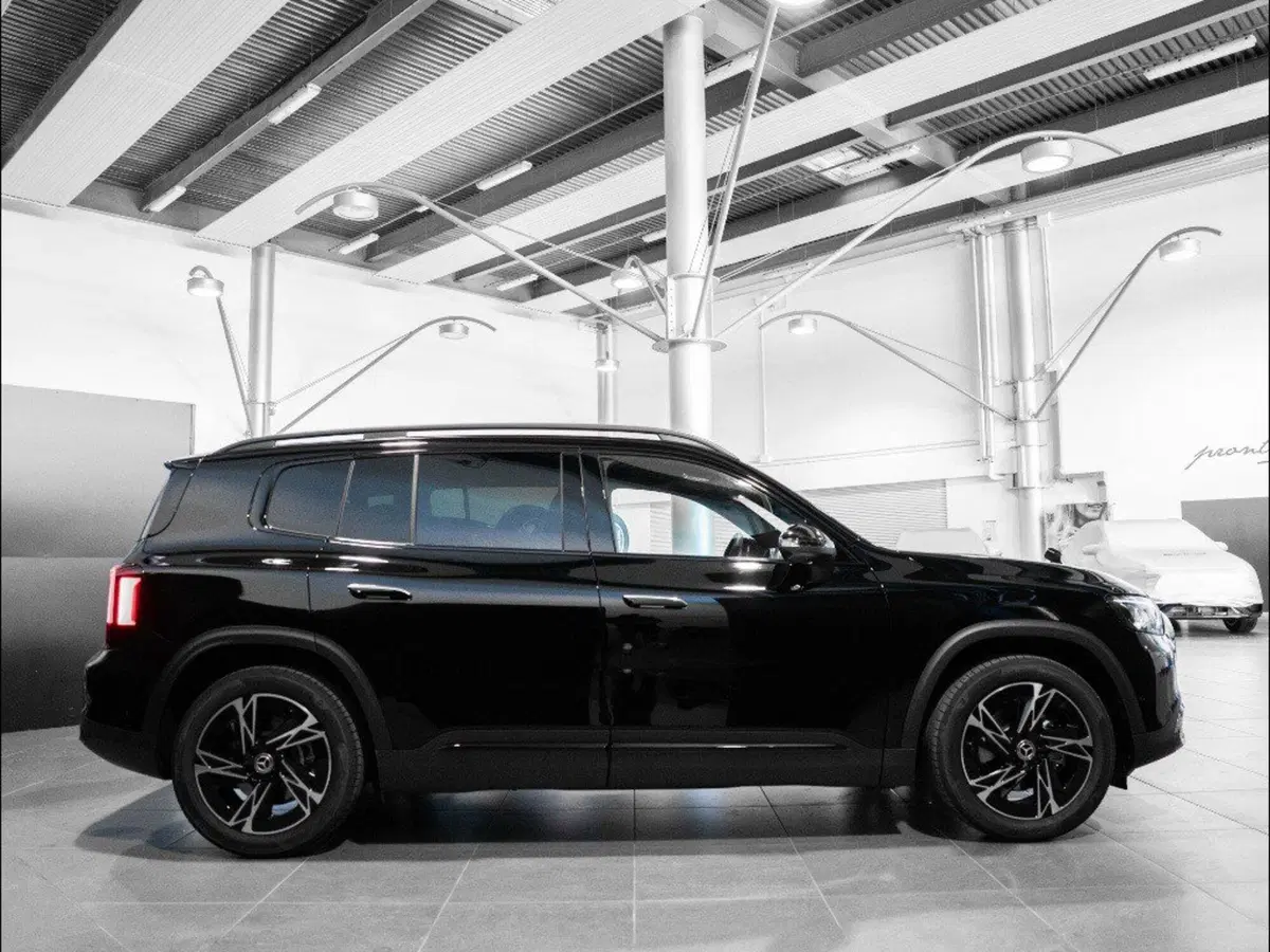 Mercedes-Benz GLB nuova a Ancona (4)