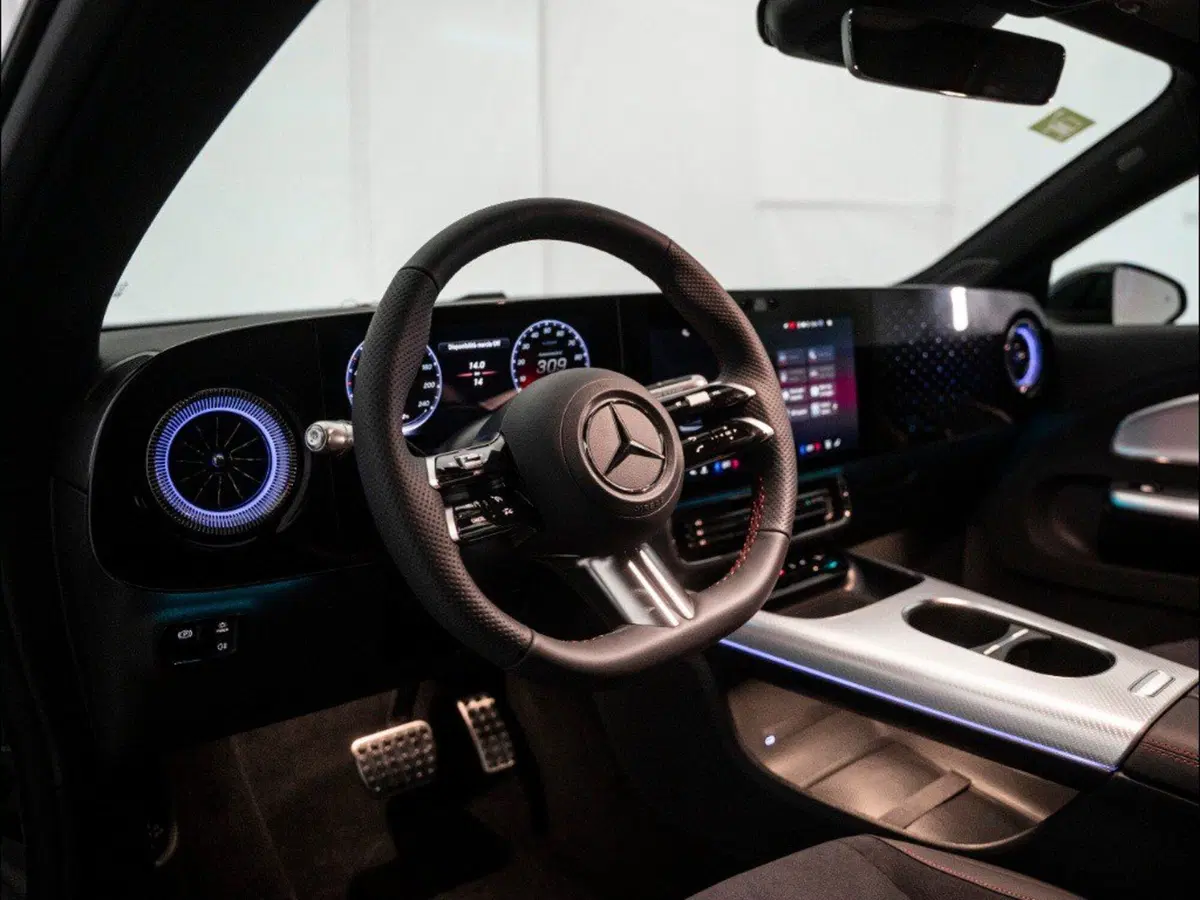 Mercedes-Benz CLA Shooting Brake nuova a Macerata (14)