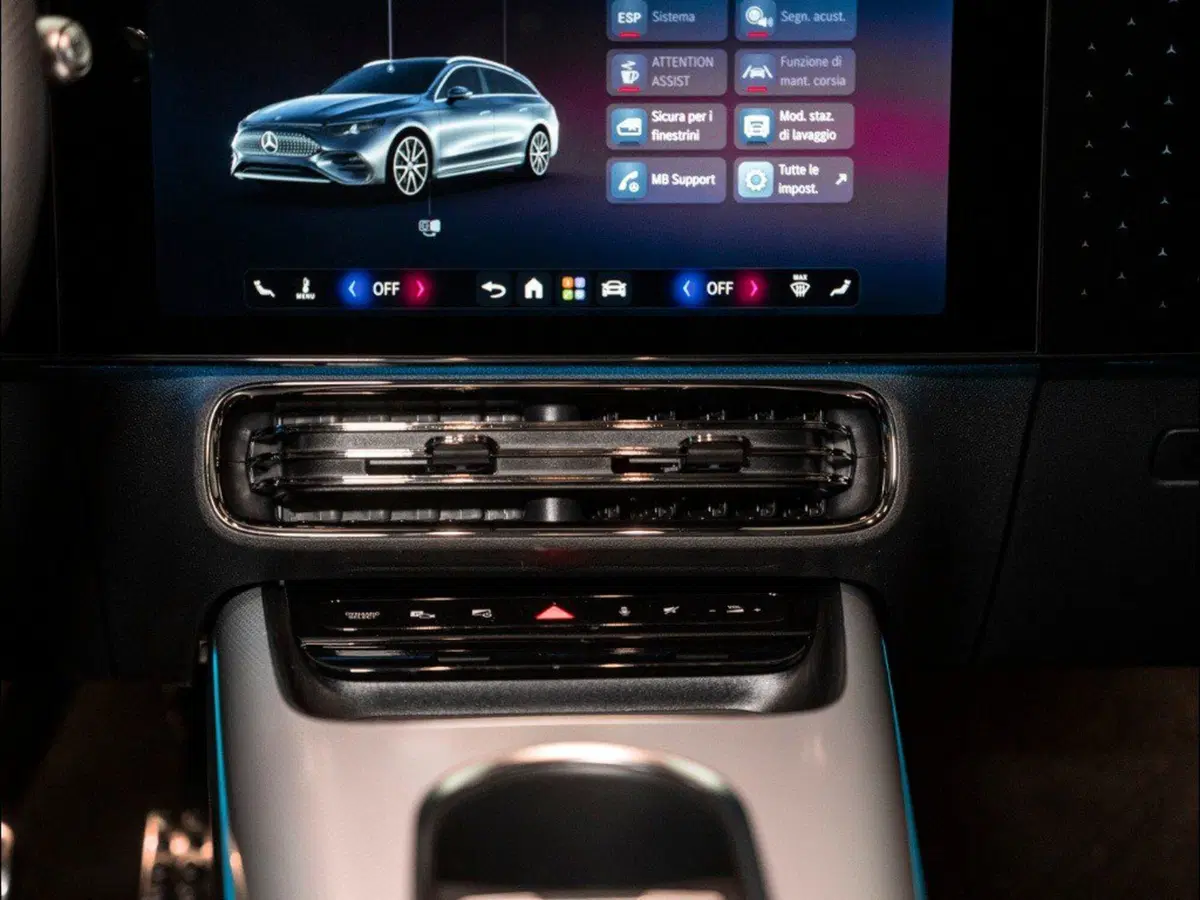 Mercedes-Benz CLA Shooting Brake nuova a Macerata (19)