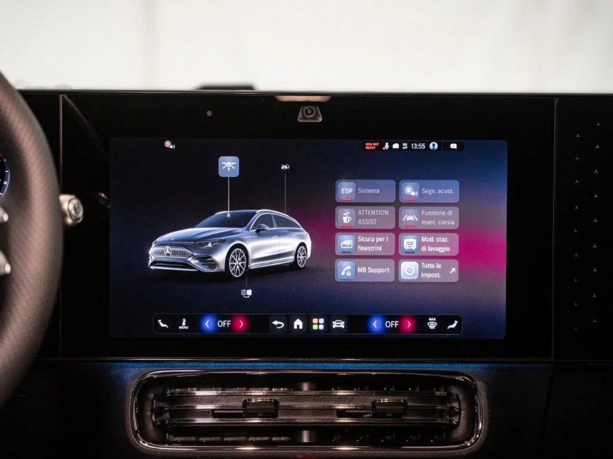 Mercedes-Benz CLA Shooting Brake nuova a Macerata (20)