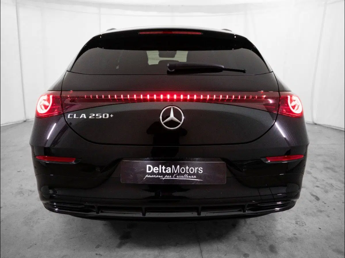 Mercedes-Benz CLA Shooting Brake nuova a Macerata (3)